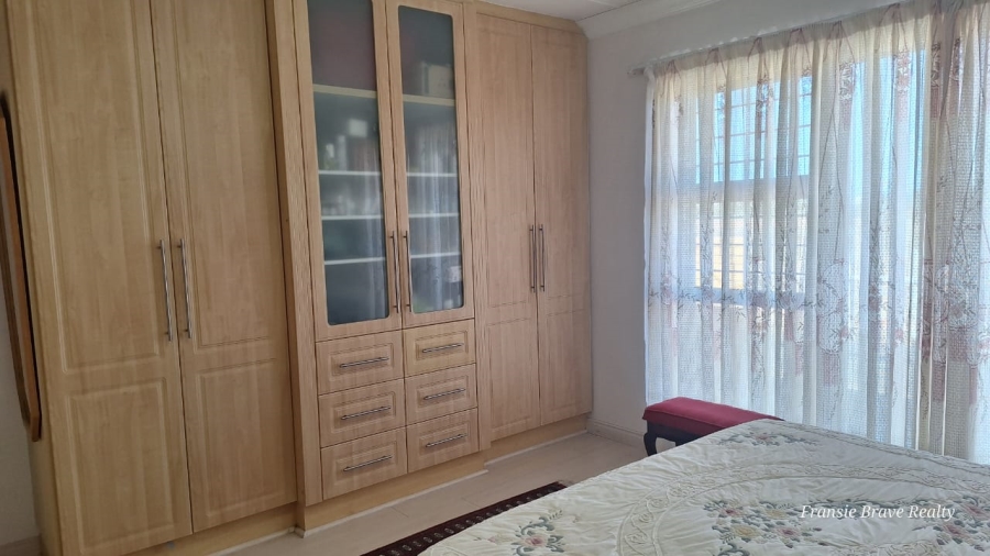 3 Bedroom Property for Sale in Hartenbos Central Western Cape